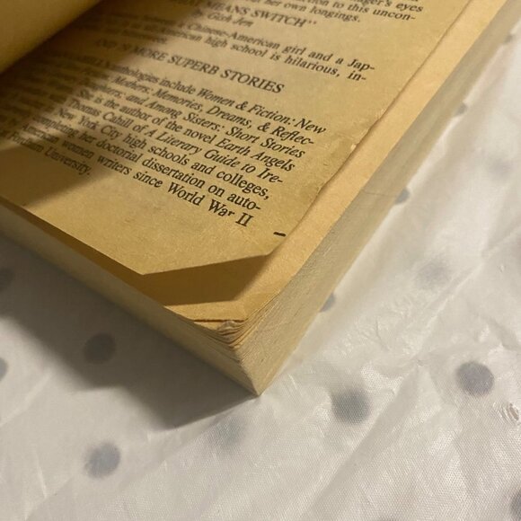 Growing Up Female: Stories By Women Writers - Picture 12 of 15